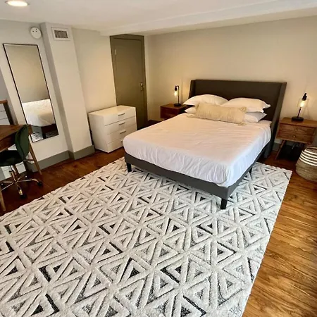 Exceptional 1 Bedroom Apartment Downtown W Study Loft